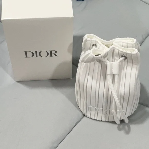 Dior White Cosmetic Case with Elegant Pleats - Picture 1 of 7
